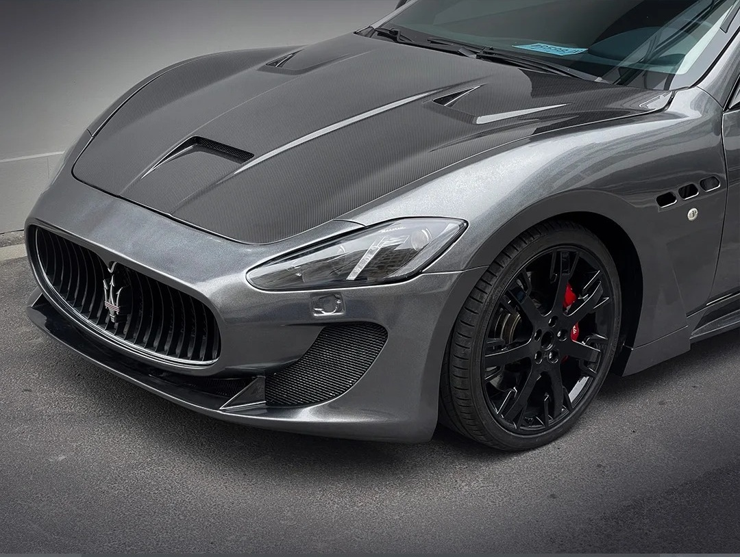 Ravoony Plus Gloss Heavy Metallic Graphite Grey Car Wrap