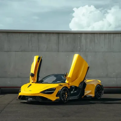 Ravoony Pro TPU Glossy Metallic Volcanic Yellow PPF Film 02