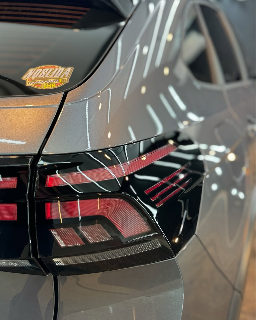 Ravoony U Series Ultra Gloss TPU Lotus Leaf PPF Paint Protection Film 7.5mil