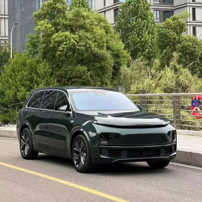 Ravoony Plus PET Glossy Metallic Li Auto Green Car Vinyl Wrap 02