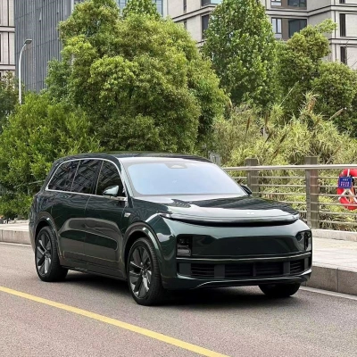 Ravoony Plus PET Glossy Metallic Li Auto Green Car Vinyl Wrap 02