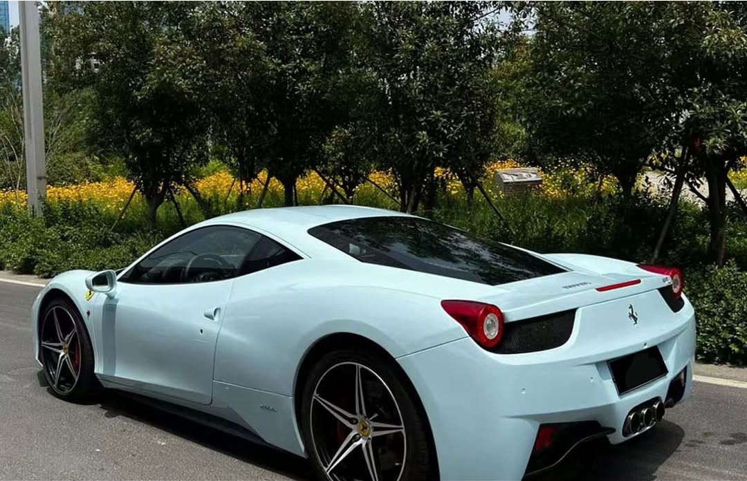 Ravoony Basic PET Glossy Crystal Glacier Blue Car Wrap