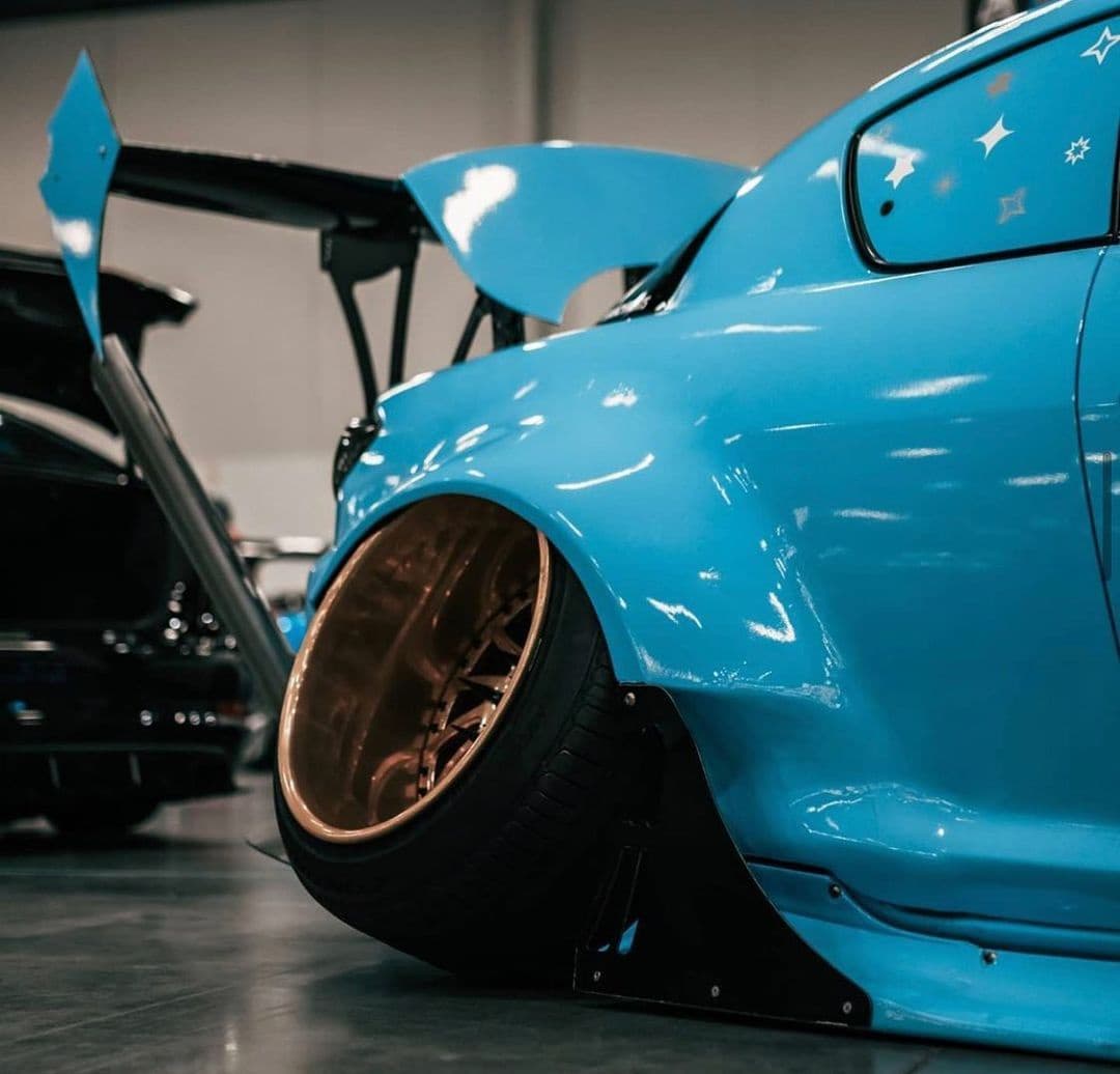 Ravoony Basic PET Glossy Crystal Sky Blue Car Wrap