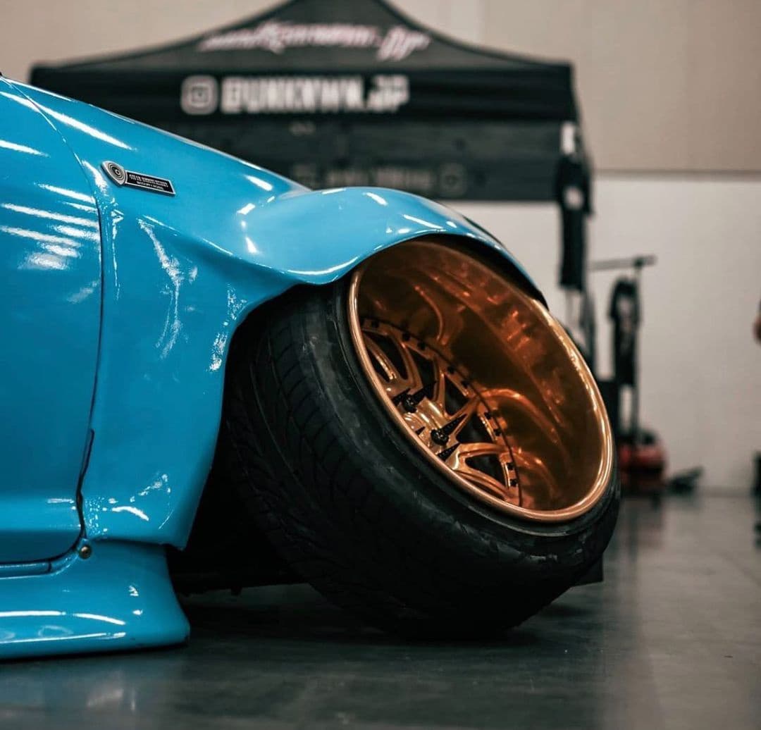 Ravoony Basic PET Glossy Crystal Sky Blue Car Wrap