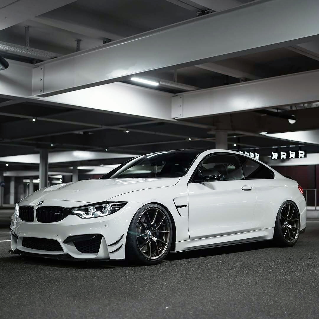 Ravoony Basic PET Glossy Crystal White Car Vinyl Wrap