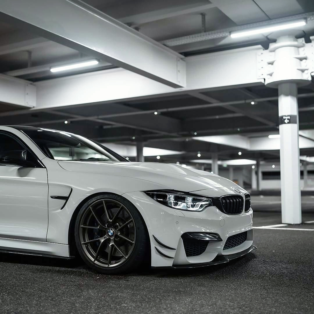 Ravoony Basic PET Glossy Crystal White Car Vinyl Wrap