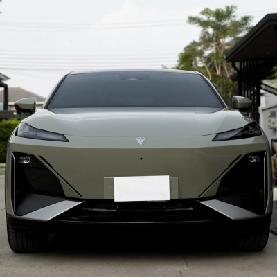 Ravoony Basic PET Glossy Light Khaki Green Car Wrap 02