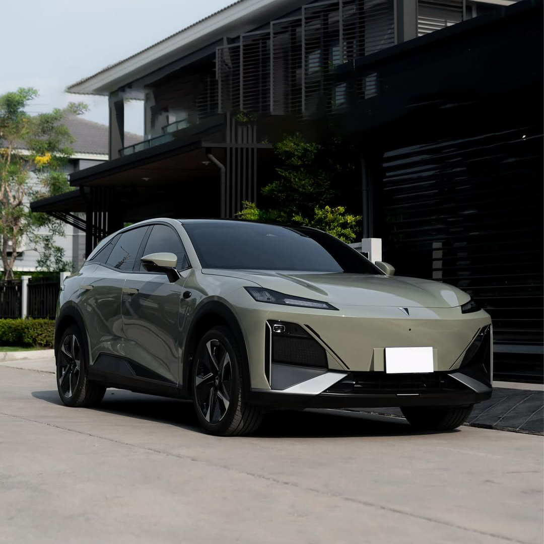 Ravoony Basic PET Glossy Light Khaki Green Car Wrap