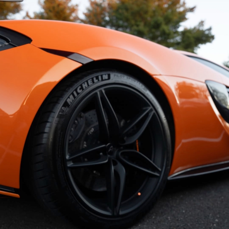 Ravoony Plus PET Gloss Orange Car Wrap