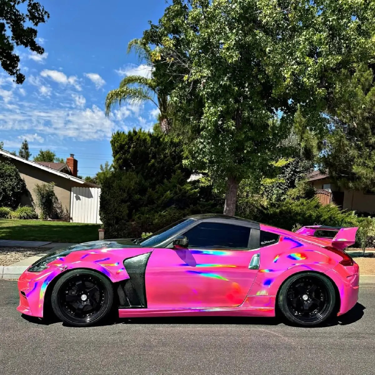 Ravoony Plus Glossy Rainbow Neo Chrome Laser Pink Car Vinyl Wrap