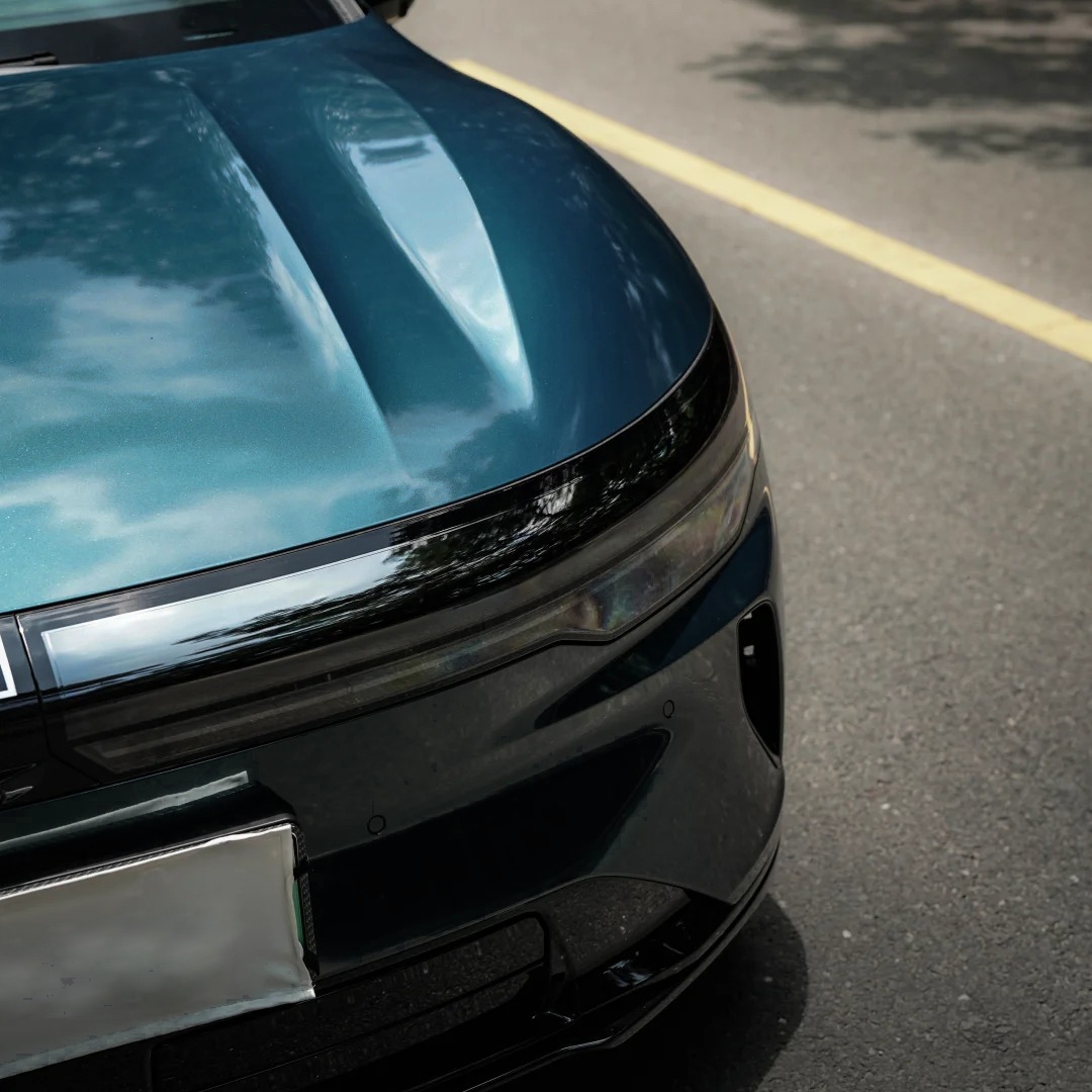 Ravoony Plus PET Glossy Metallic Avalon Green Car Vinyl Wrap