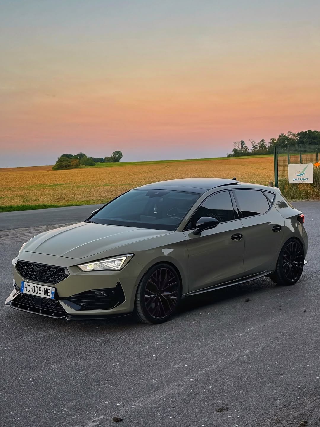 Ravoony Plus PET Gloss Khaki Green Car Vinyl Wrap