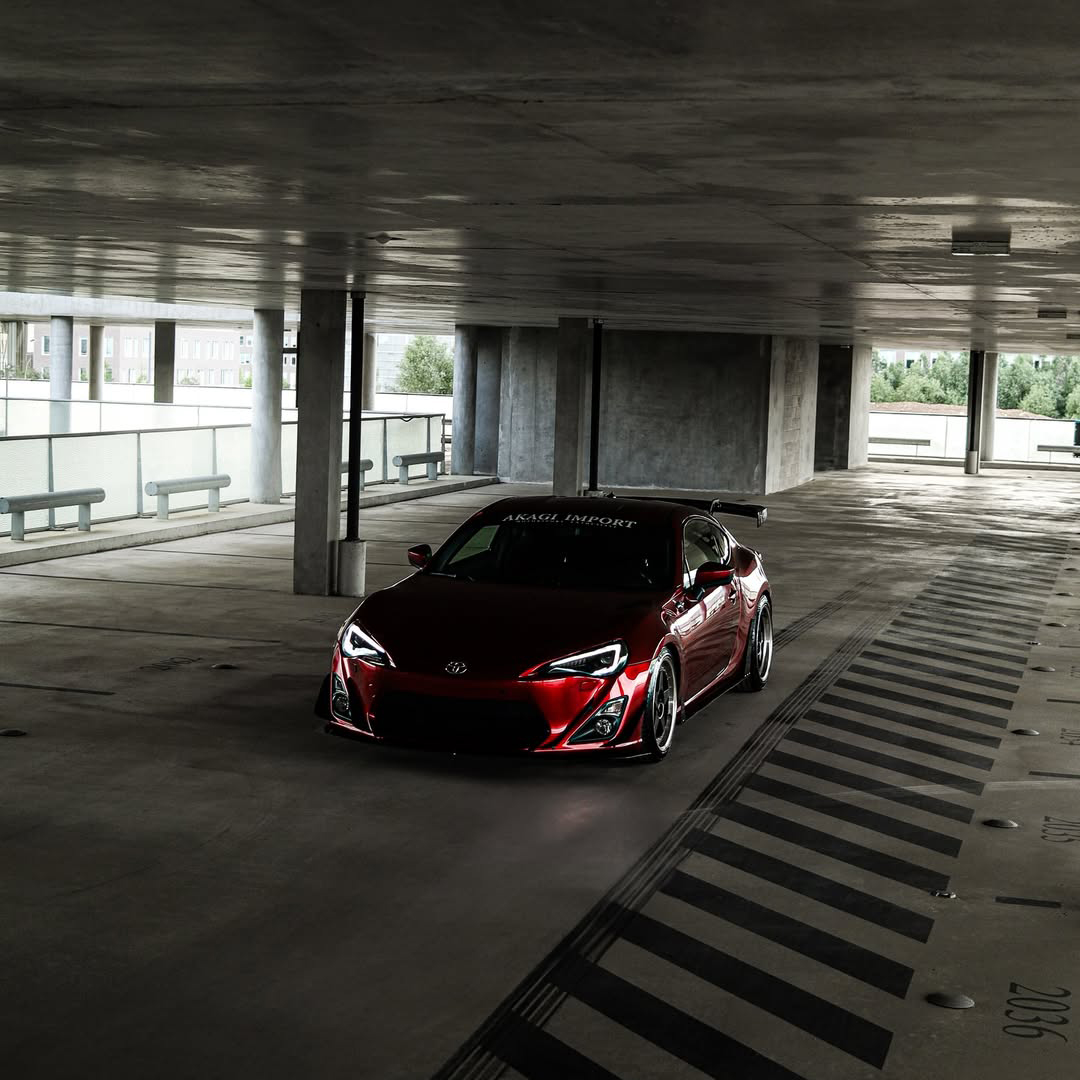 Ravoony Plus PET Tesla Gloss Midnight Cherry Red Vinyl Car Wrap