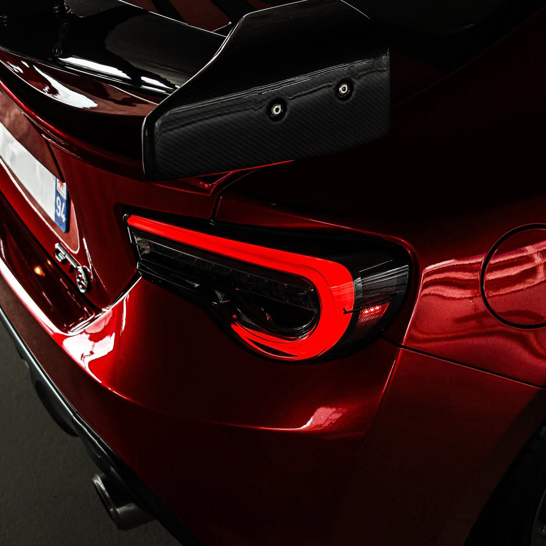 Ravoony Plus PET Tesla Gloss Midnight Cherry Red Vinyl Car Wrap