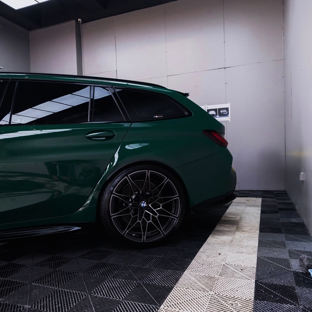 Ravoony Plus BMW Gloss British Racing Green Vinyl Car Wrap