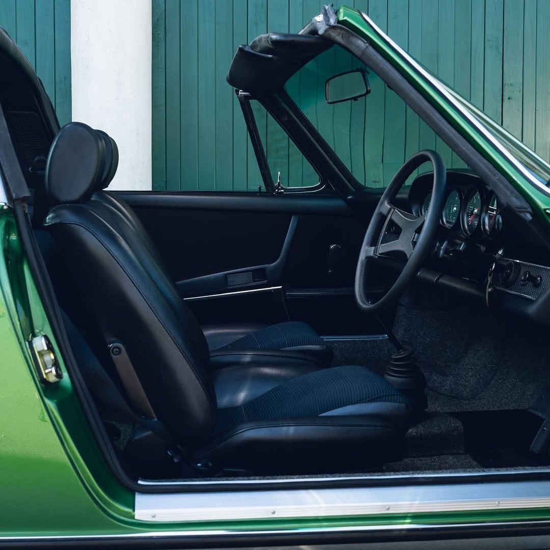 Ravoony Pro TPU Glossy Metallic Aurora Green PPF Film