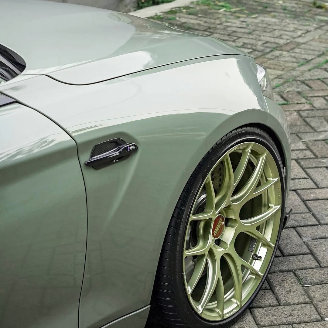 Ravoony Pro TPU Glossy Light Khaki Green PPF Film