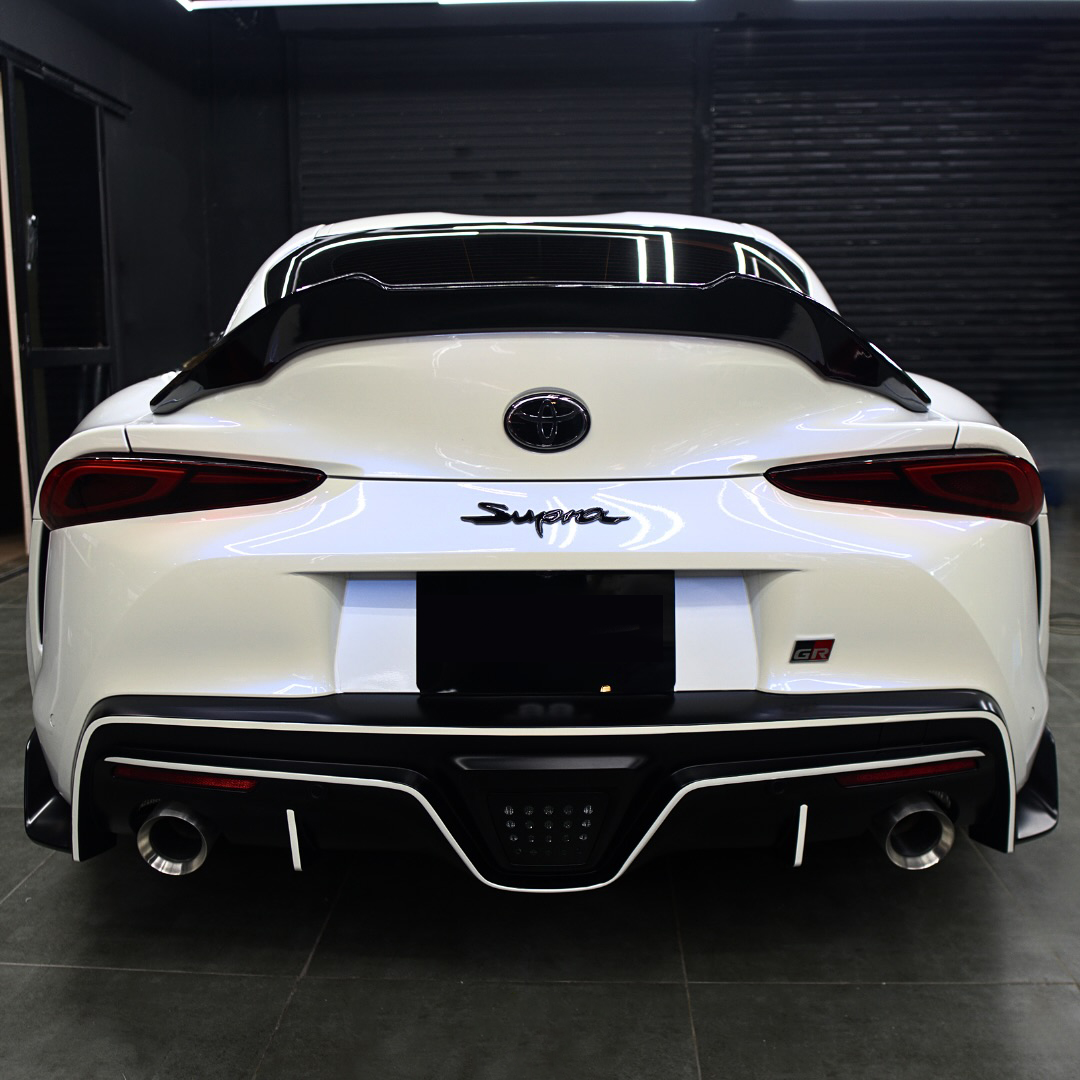 Ravoony Plus PET Glossy White to Blue Car Vinyl Wrap