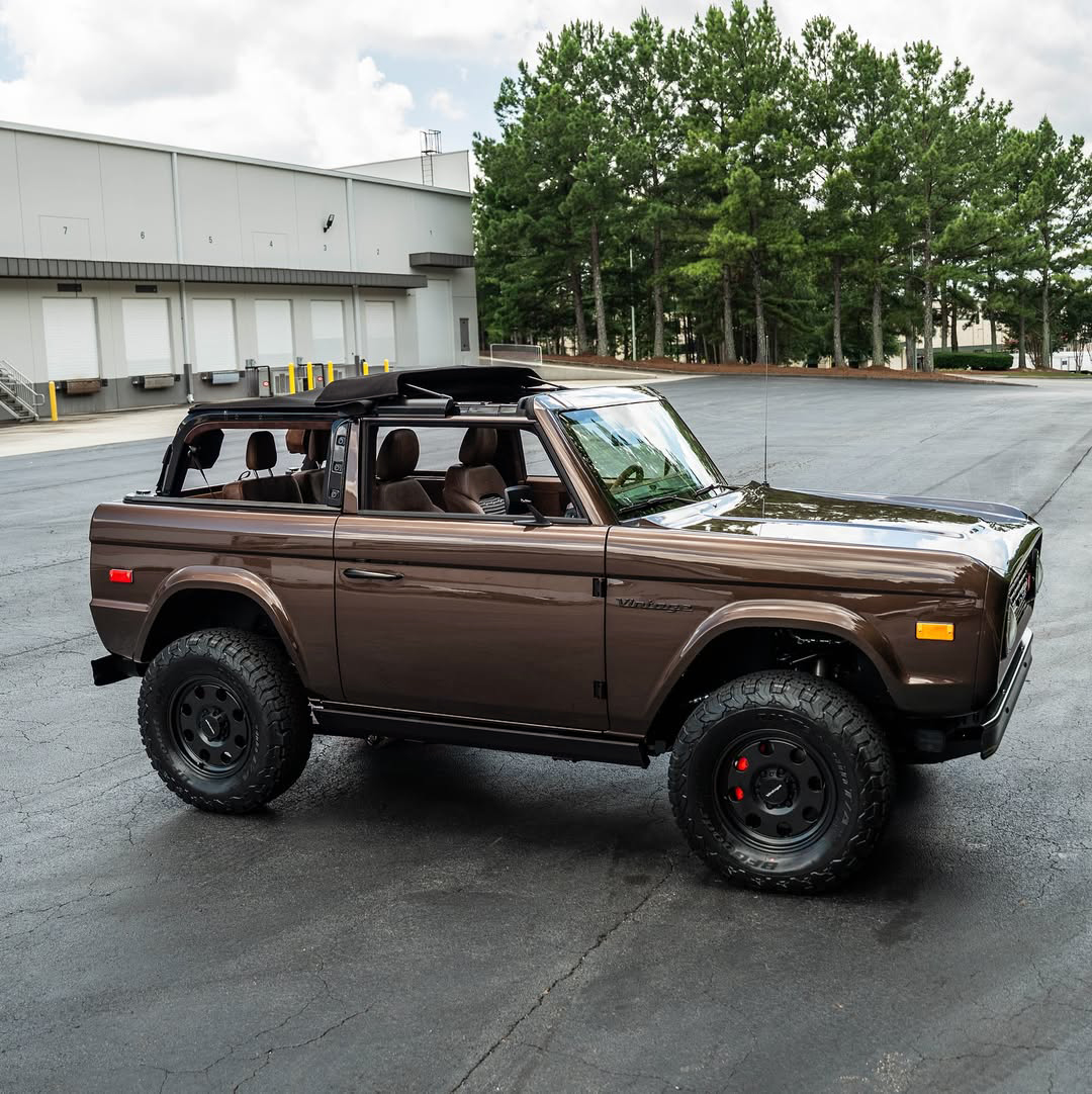 Ravoony Pro TPU Glossy Metallic Light Brown PPF Film