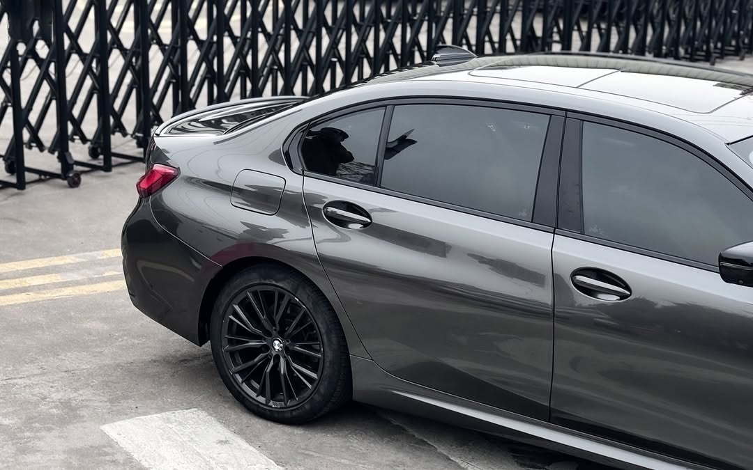 Ravoony Pro TPU Glossy Metallic Pearl Grey PPF Film