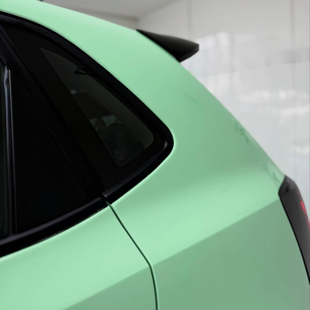 Ravoony Plus PET Ferrari Gloss Moss Green Vinyl Car Wrap