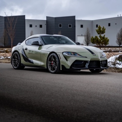 Ravoony Plus PET Gloss Khaki Green Car Vinyl Wrap 02