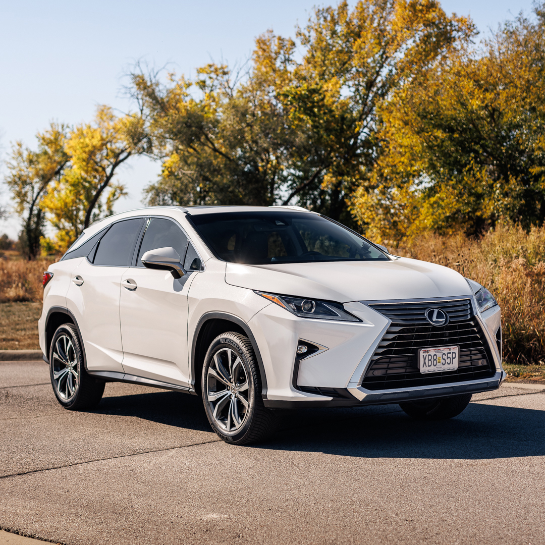 Ravoony Pro TPU Glossy Metallic Pearl White PPF Film