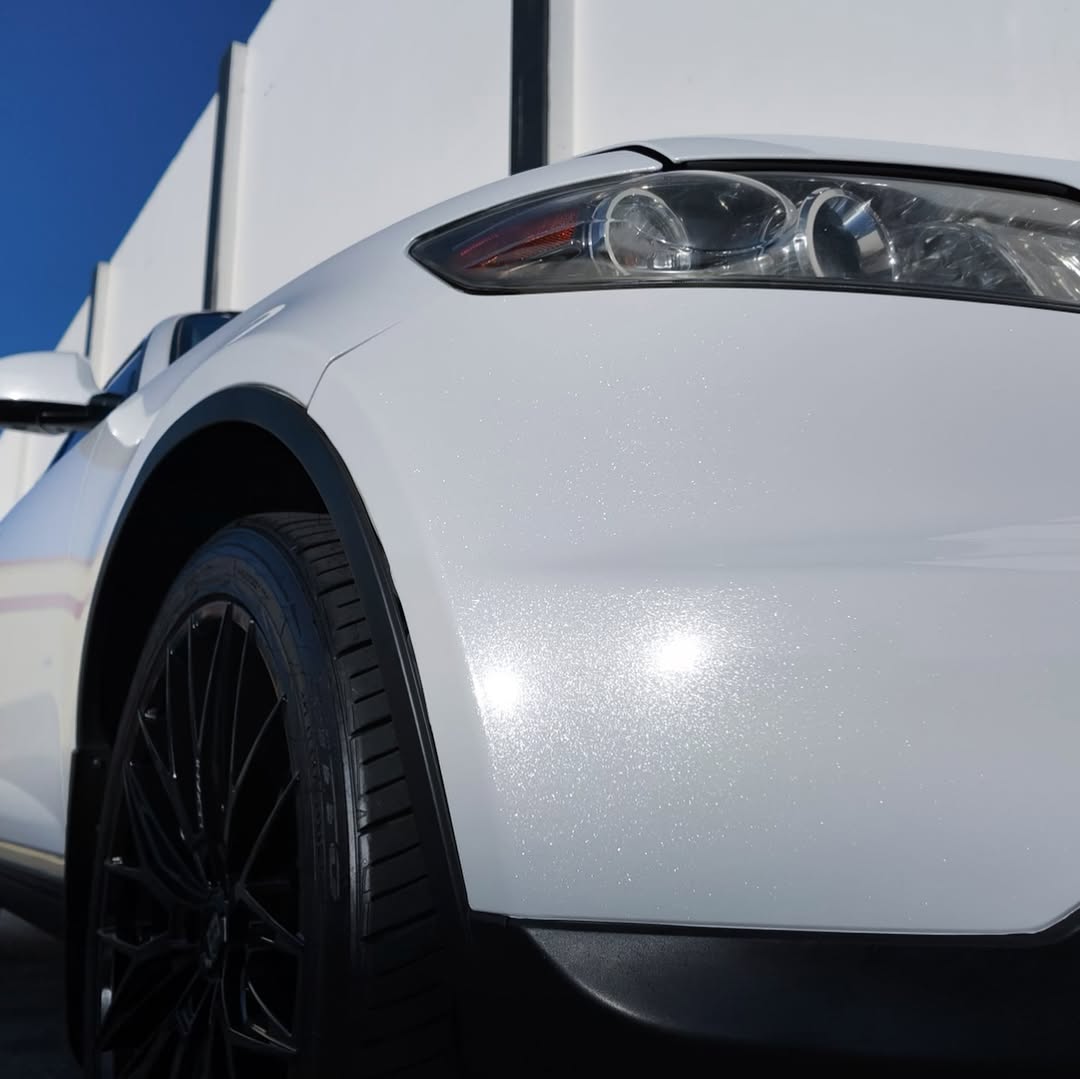 Ravoony Pro TPU Glossy Metallic Pearl White PPF Film