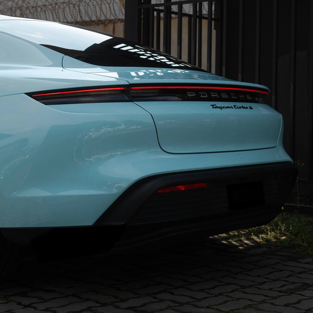  Ravoony Pro TPU Glossy Crystal Glacier Blue PPF Film