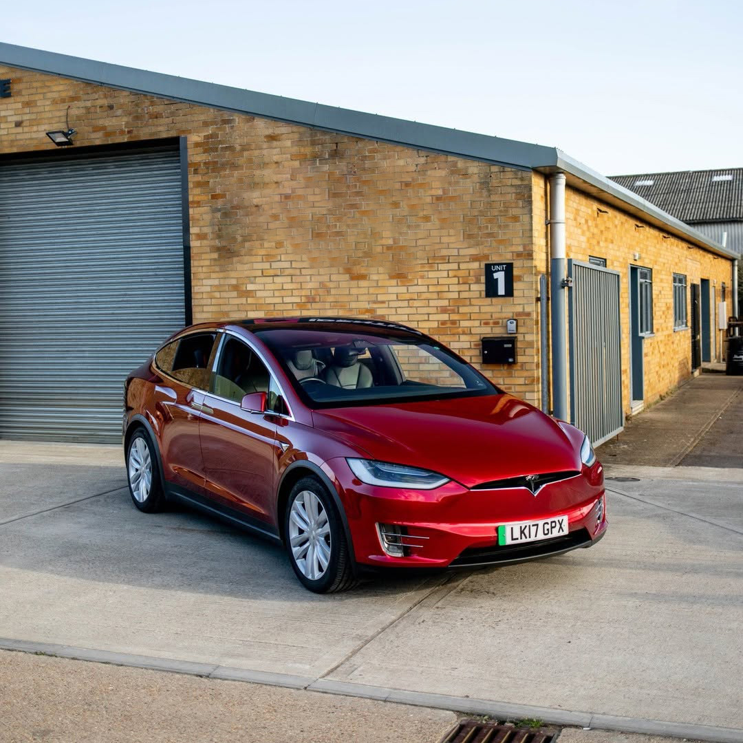 Ravoony Pro TPU Tesla Gloss Midnight Cherry Red PPF Film