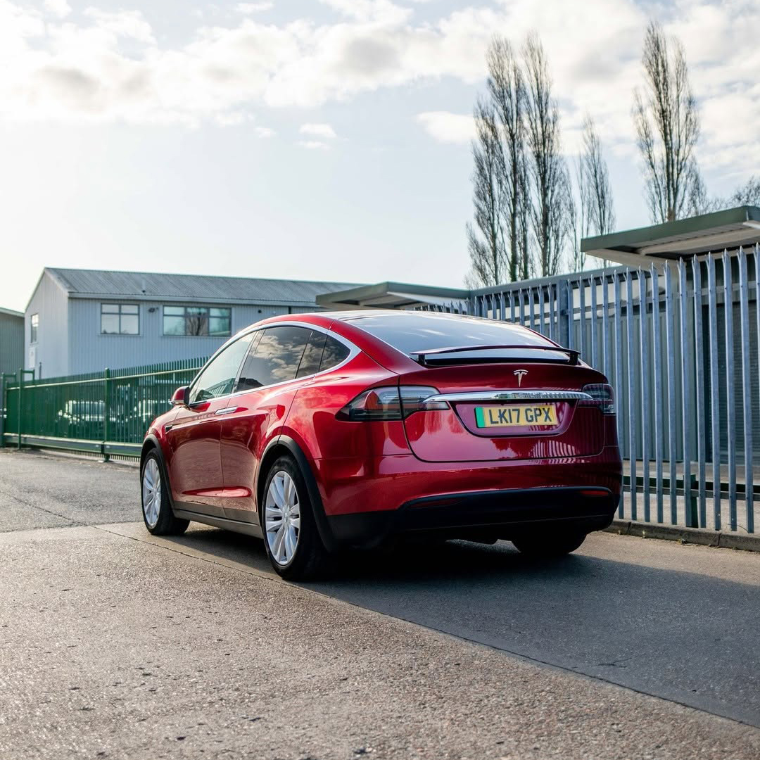 Ravoony Pro TPU Tesla Gloss Midnight Cherry Red PPF Film