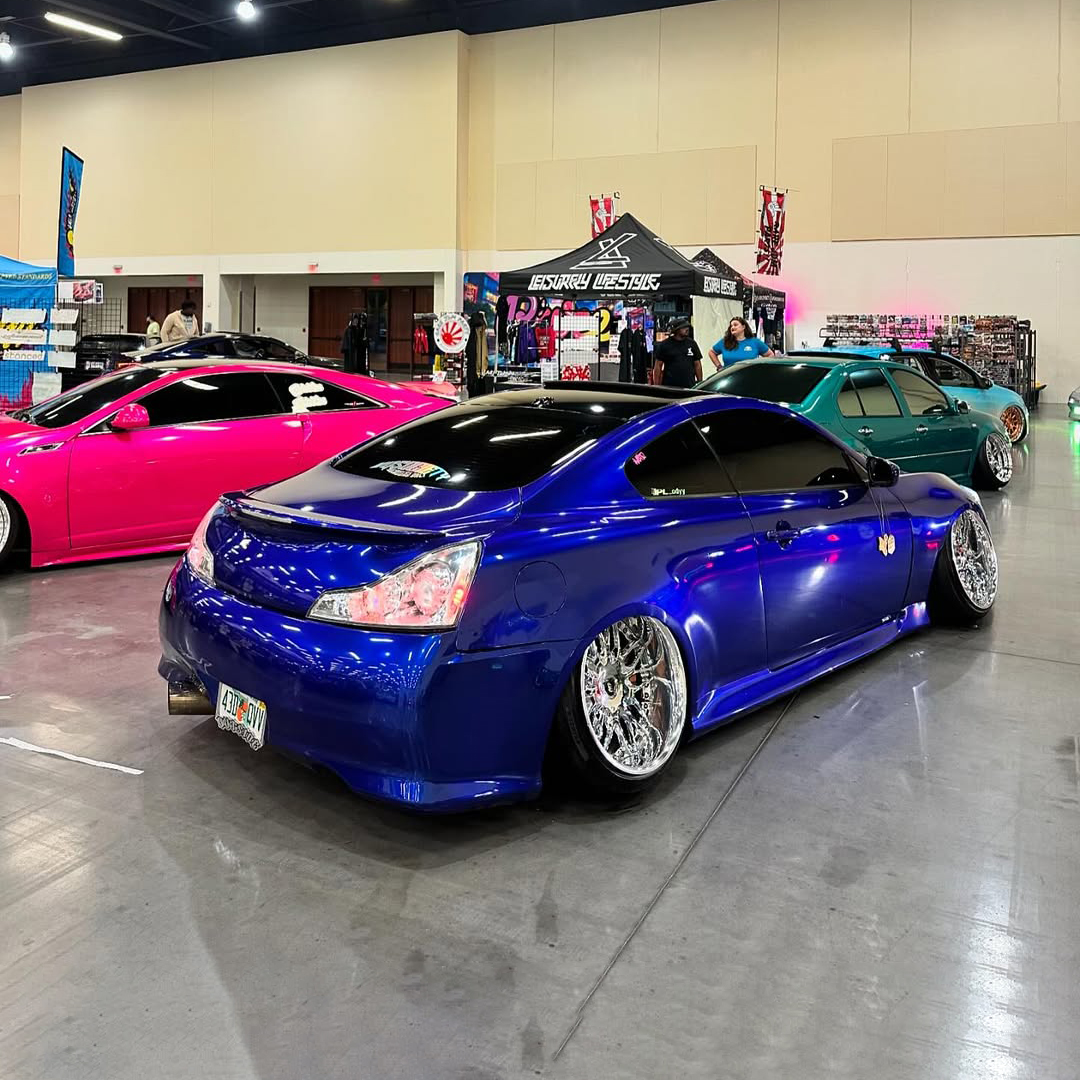 Ravoony Plus PET Tesla Gloss Deep Blue Vinyl Car Wrap