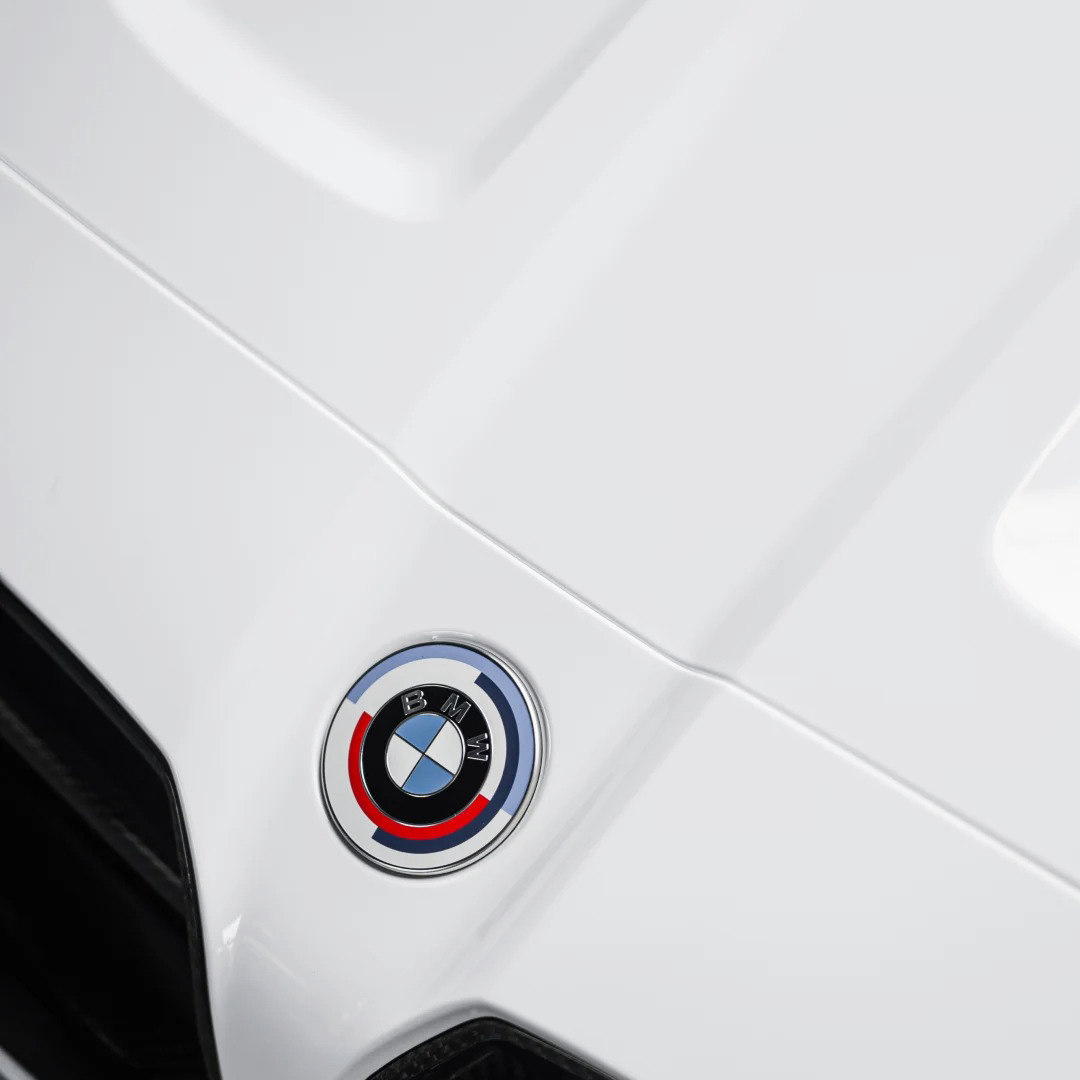 Ravoony Plus PET Gloss White Car Wrap