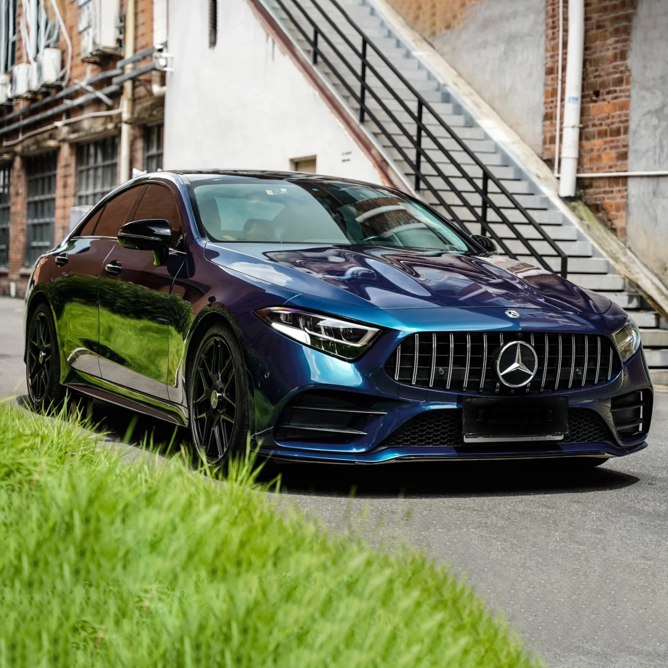 Ravoony Plus Glossy Liquid Metallic Interstellar Blue Car Vinyl Wrap