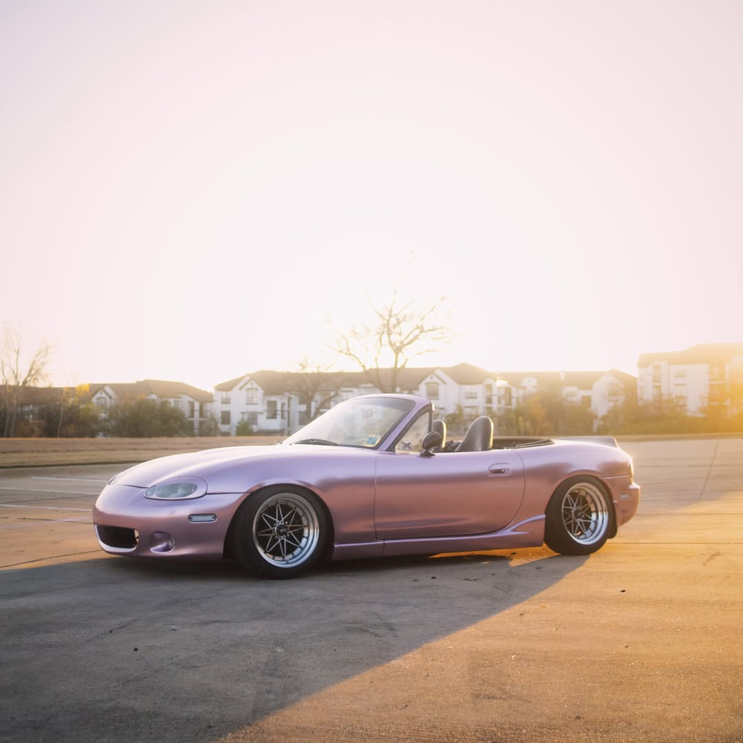 Ravoony Plus Bentley Gloss Passion Pink Vinyl Car Wrap