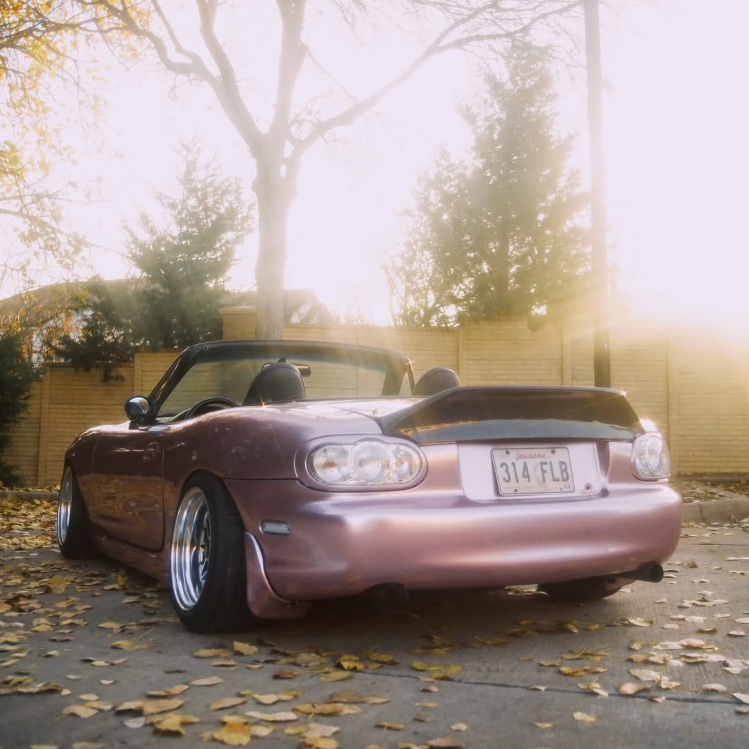 Ravoony Plus Bentley Gloss Passion Pink Vinyl Car Wrap