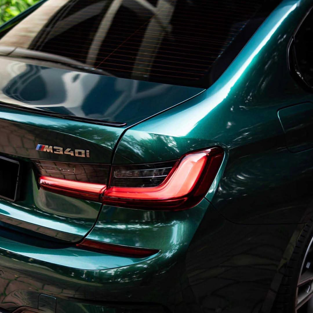   Ravoony Plus PET Glossy Royal Green Vinyl Car Wrap