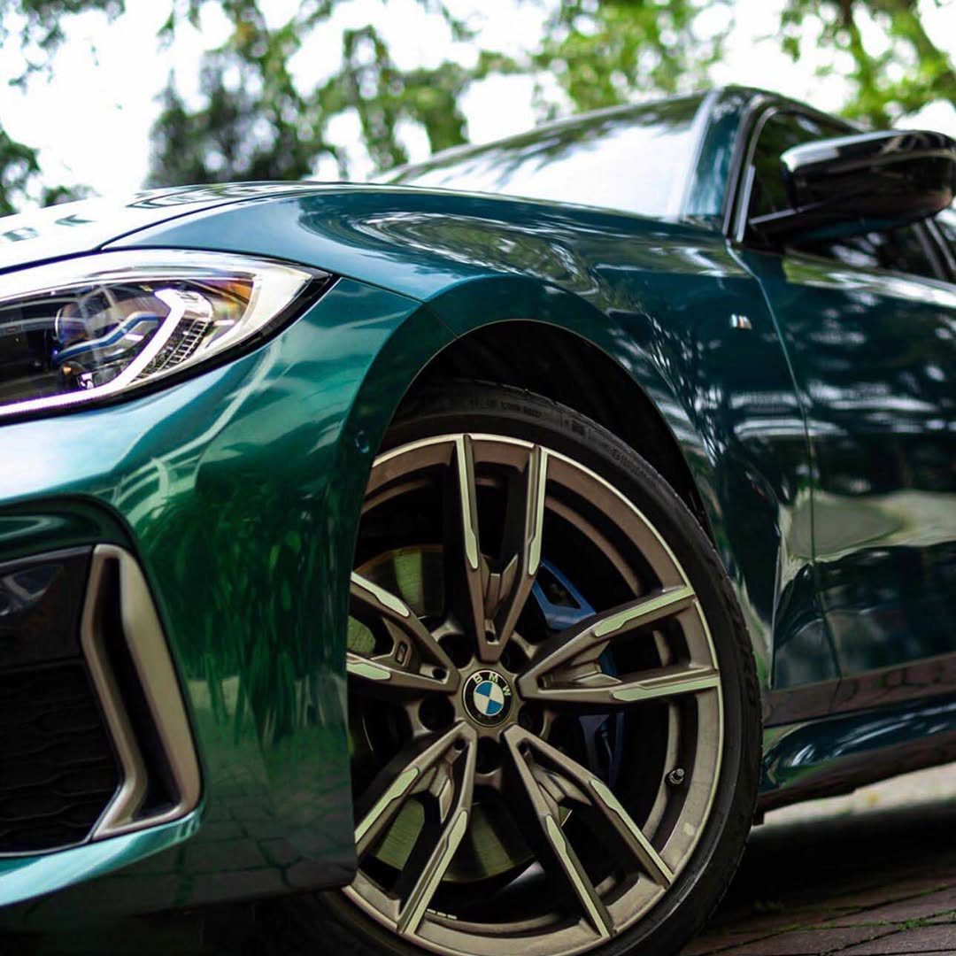   Ravoony Plus PET Glossy Royal Green Vinyl Car Wrap