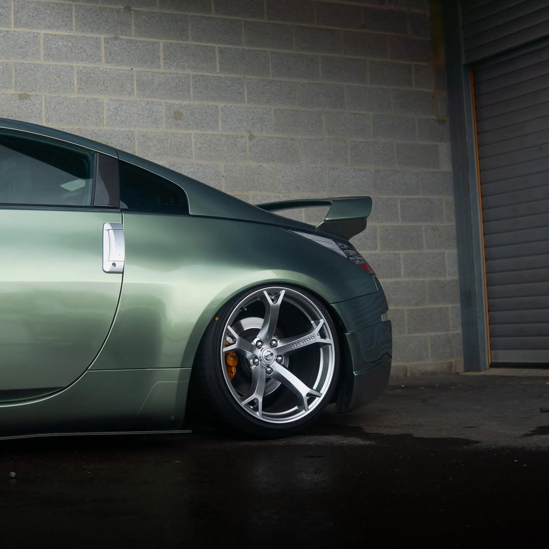 Ravoony Plus PET Ferrari Gloss Verde Francesca Green Vinyl Car Wrap