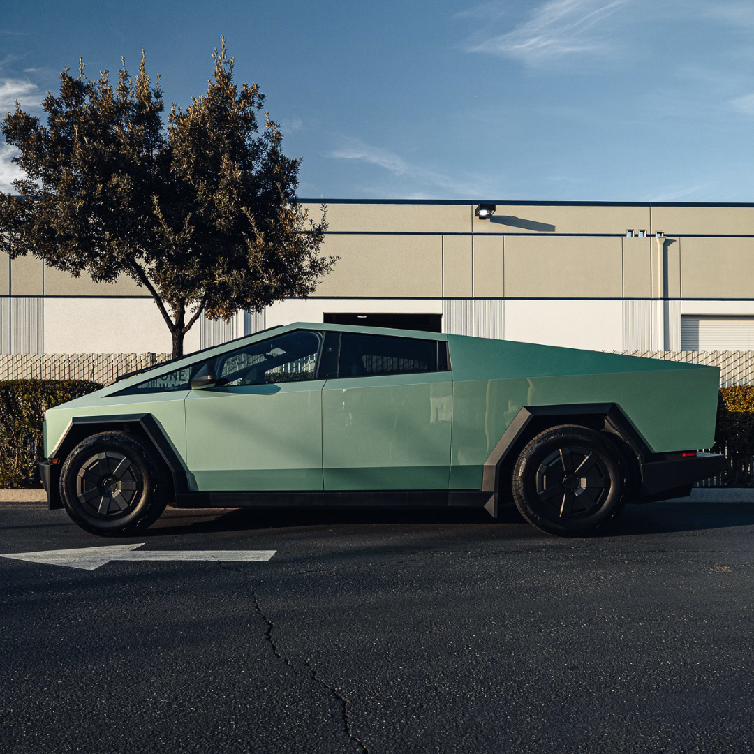 Ravoony Plus PET Ferrari Gloss Verde Francesca Green Vinyl Car Wrap