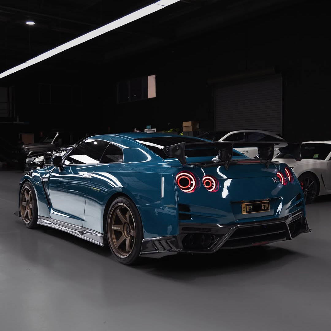 Ravoony Basic PET Gloss Butterfly Valley Blue Vinyl Car Wrap