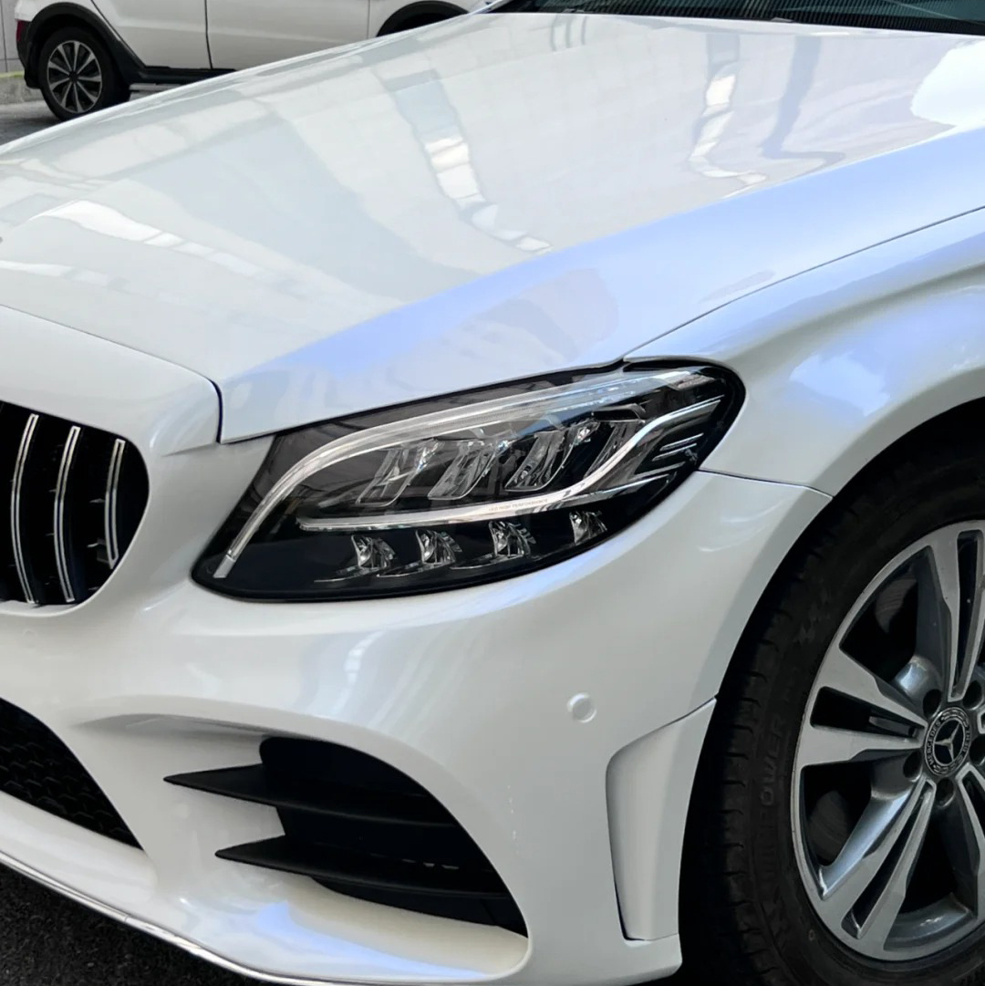 Ravoony Plus PET Glossy White to Blue Car Vinyl Wrap