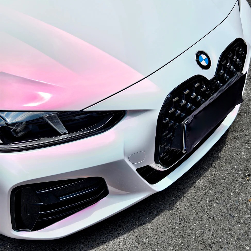  Ravoony Plus PET Glossy White to Pink Car Wrap