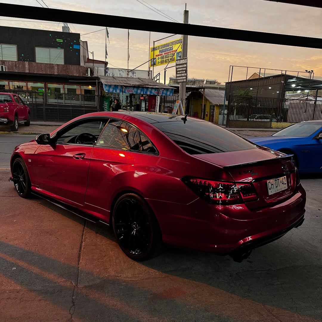 Ravoony Plus PET Tesla Gloss Midnight Cherry Red Vinyl Car Wrap