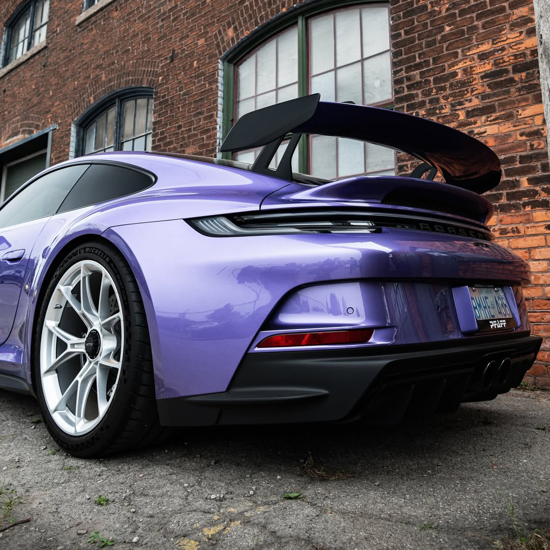 Ravoony Plus PET Gloss Liquid Metallic Viola Purple Car Wrap