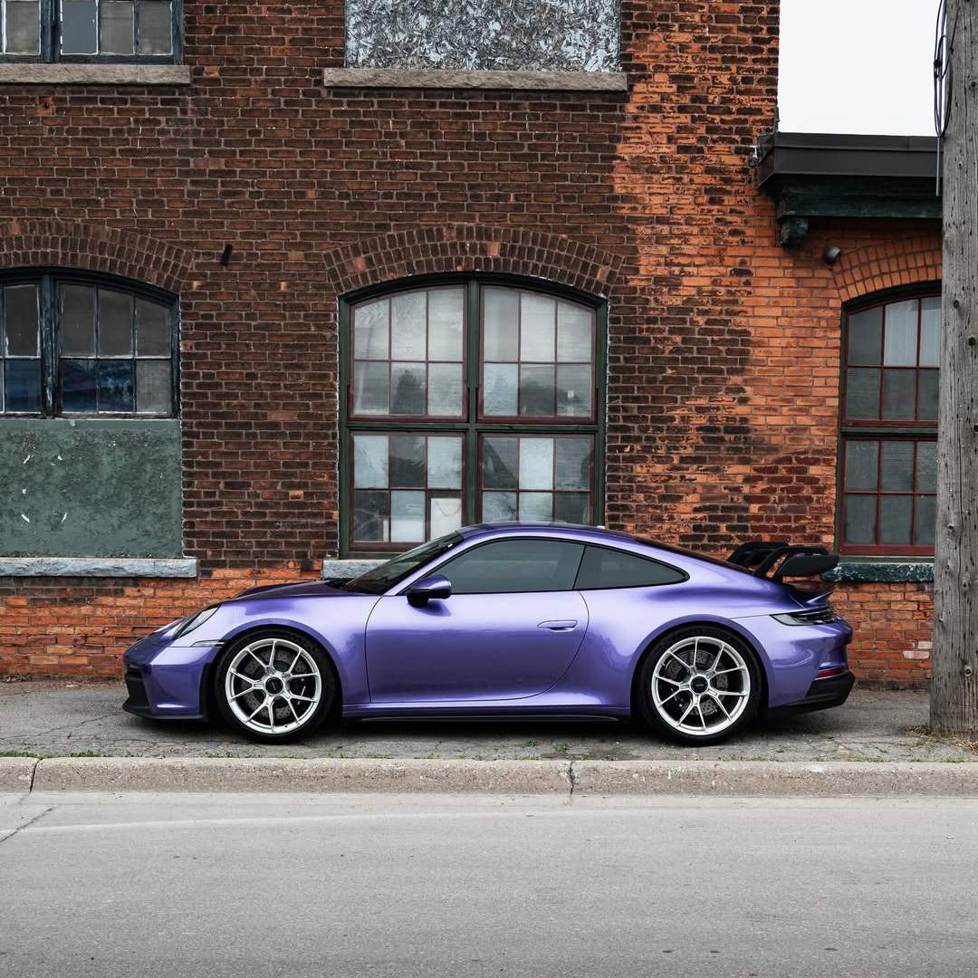 Ravoony Plus PET Gloss Liquid Metallic Viola Purple Car Wrap