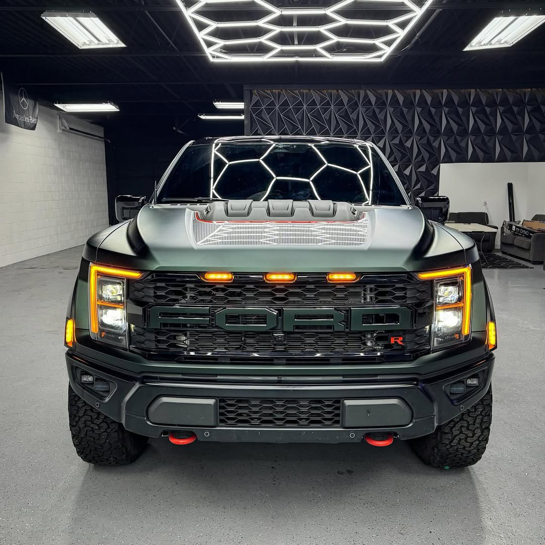 Ravoony Plus PET Matte Emerald Green Car Vinyl Wrap