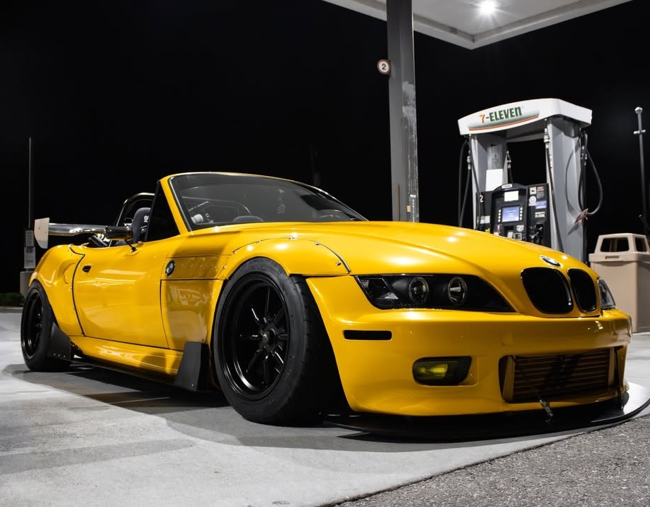 Ravoony Plus Glossy Metallic Yellow Car Wrap