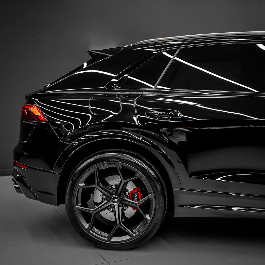 Ravoony Plus PET High Gloss Black Car Wrap