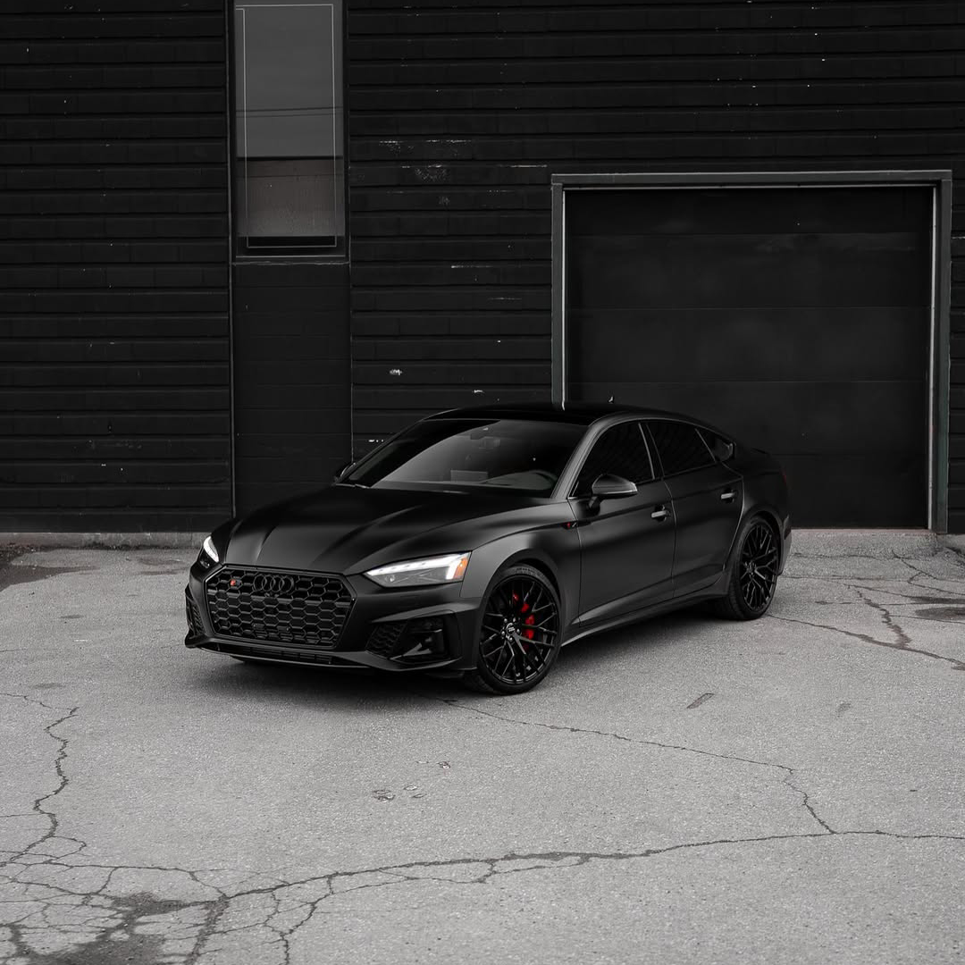 Ravoony Plus PET Satin Black Car Wrap